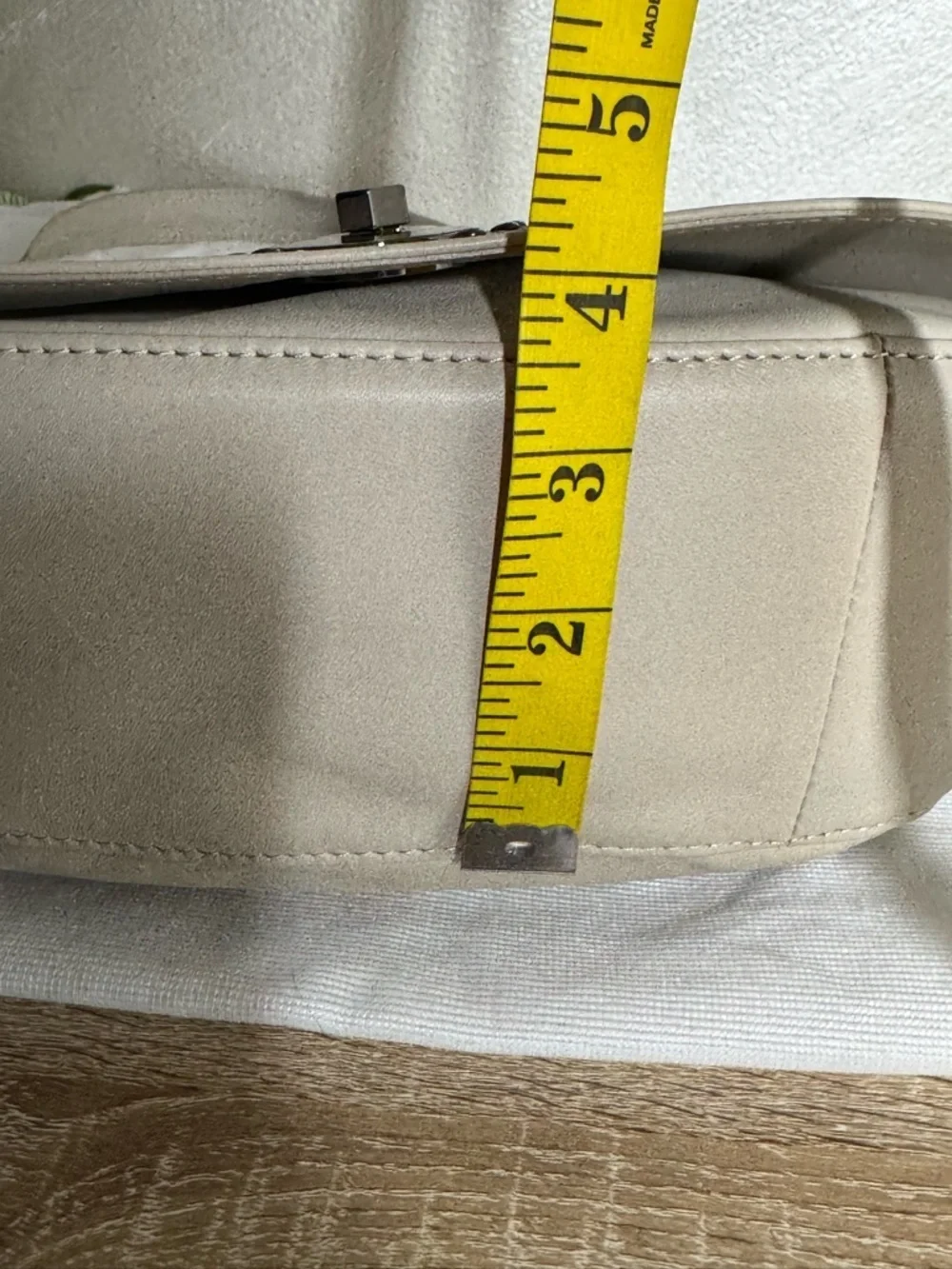 Longchamp Light Beige Leather Saddle Shoulder Hobo Bag